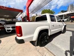 VOLKSWAGEN - AMAROK 2.0 TRENDLINE 4X4 CD 16V TURBO INTERCOOLER DIESEL 4P AUTOMÁTICO - 2014/2014 - BRANCA - R$ 99.000,00