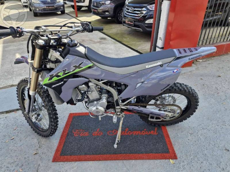 KAWASAKI - KLX - 2024/2025 - CINZA - R$ 33.900,00