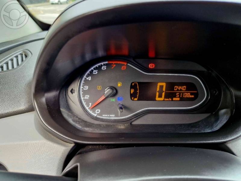 CHEVROLET - ONIX 1.0 MPFI JOY 8V FLEX 4P MANUAL - 2017/2018 - PRATA - R$ 46.900,00