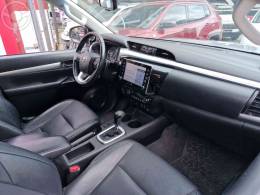 TOYOTA - HILUX 2.8 SRX 4X4 CD 16V DIESEL 4P AUTOMÁTICO - 2022/2022 - CINZA - R$ 249.000,00