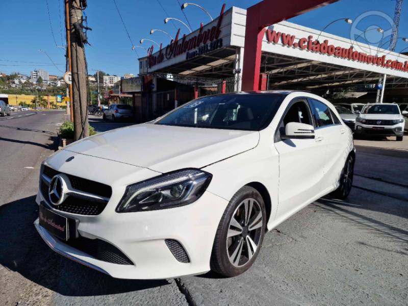 MERCEDES-BENZ - A 200 1.6 TURBO 16V FLEX 4P AUTOMÁTICO - 2017/2018 - BRANCA - R$ 119.000,00