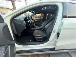 MERCEDES-BENZ - GLA 250 2.0 16V TURBO SPORT 4P AUTOMÁTICO - 2015/2016 - BRANCA - R$ 134.000,00