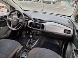 CHEVROLET - ONIX 1.0 MPFI JOY 8V FLEX 4P MANUAL - 2017/2018 - PRATA - R$ 46.900,00