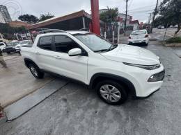 FIAT - TORO 1.8 16V EVO FLEX FREEDOM AUTOMÁTICO - 2018/2019 - BRANCA - R$ 89.000,00
