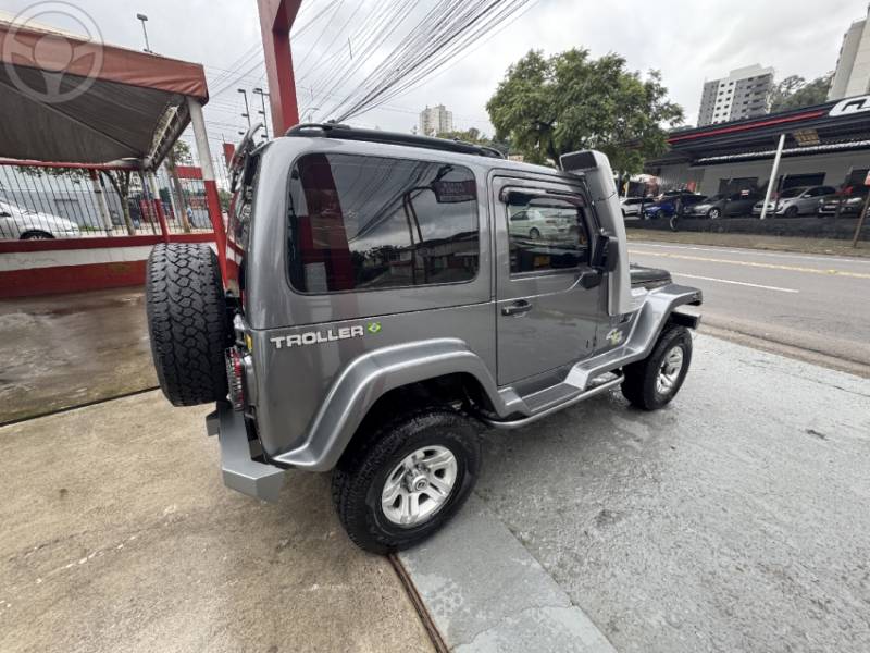 TROLLER - T4 3.2 TGV 4X4 16V TURBO DIESEL 2P MANUAL - 2013/2014 - CINZA - R$ 115.000,00