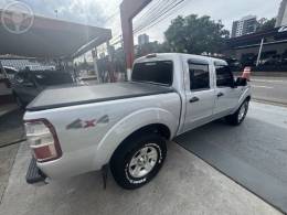 FORD - RANGER 3.0 XLT 4X4 CD 16V TURBO ELETRONIC DIESEL 4P MANUAL - 2011/2012 - PRATA - R$ 76.900,00
