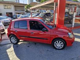 RENAULT - CLIO 1.0 CAMPUS 16V FLEX 4P MANUAL - 2012/2012 - VERMELHA - R$ 23.900,00