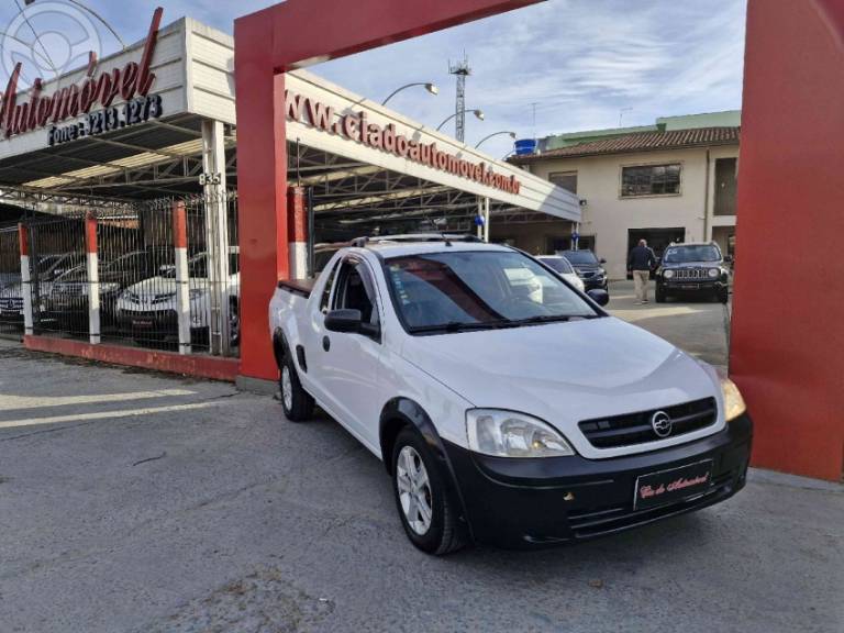 CHEVROLET - MONTANA 1.8 MPFI CS 8V FLEXPOWER 2P MANUAL - 2004/2004 - BRANCA - R$ 31.900,00