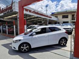 CHEVROLET - ONIX 1.4 MPFI LTZ 8V FLEX 4P MANUAL - 2018/2018 - BRANCA - R$ 67.900,00