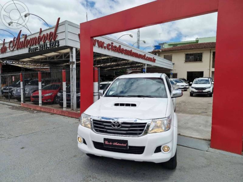 TOYOTA - HILUX 3.0 SR 4X4 CD 16V TURBO INTERCOOLER DIESEL 4P AUTOMÁTICO - 2014/2015 - BRANCA - R$ 142.000,00