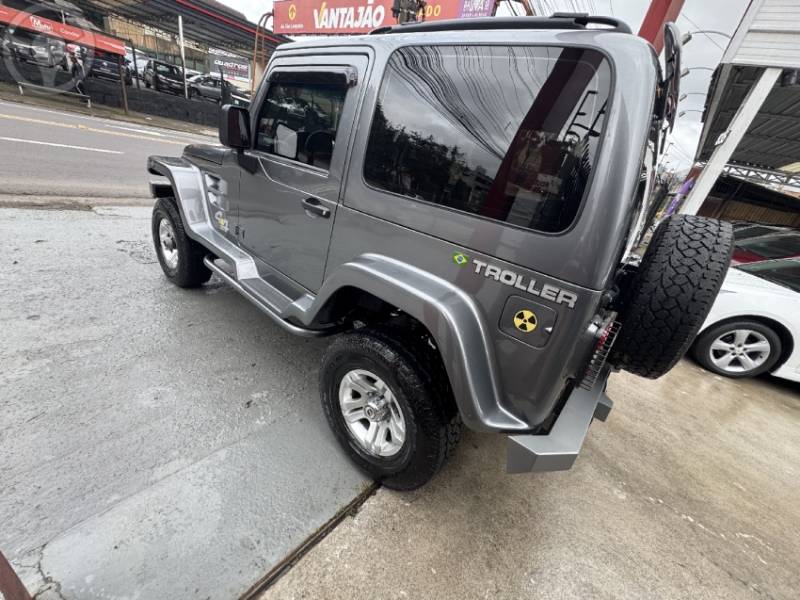 TROLLER - T4 3.2 TGV 4X4 16V TURBO DIESEL 2P MANUAL - 2013/2014 - CINZA - R$ 115.000,00