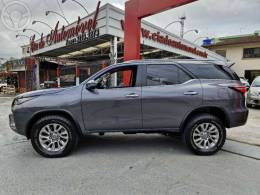 TOYOTA - HILUX SW4 2.8 SRX 4X4 16V TURBO INTERCOOLER DIESEL 4P AUTOMÁTICO - 2021/2022 - CINZA - R$ 309.000,00