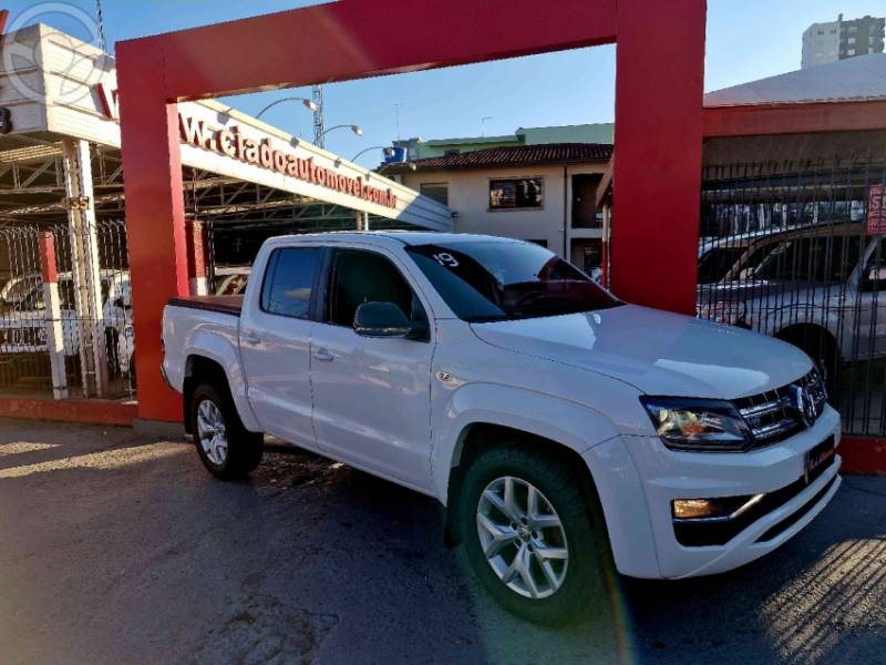 VOLKSWAGEN - AMAROK 3.0 V6 TDI HIGHLINE CD DIESEL 4MOTION AUTOMÁTICO - 2019/2019 - BRANCA - R$ 155.000,00