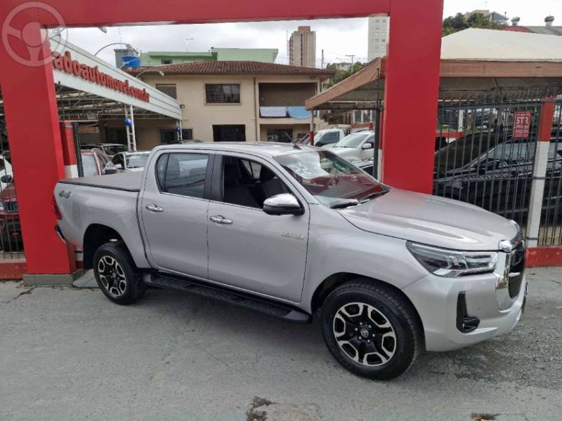 TOYOTA - HILUX 2.8 SRX 4X4 CD 16V DIESEL 4P AUTOMÁTICO - 2022/2022 - CINZA - R$ 249.000,00