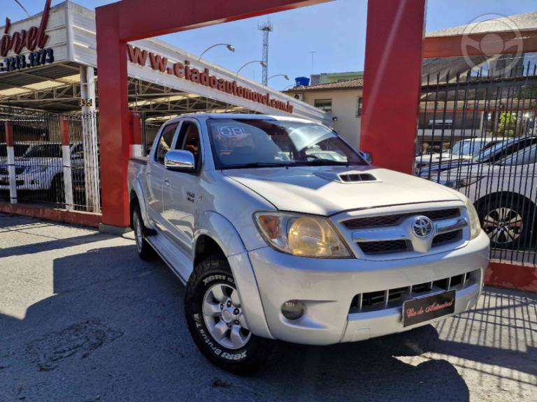 TOYOTA - HILUX 3.0 SRV 4X4 CD 16V TURBO INTERCOOLER DIESEL 4P MANUAL - 2008/2008 - PRATA - R$ 98.000,00