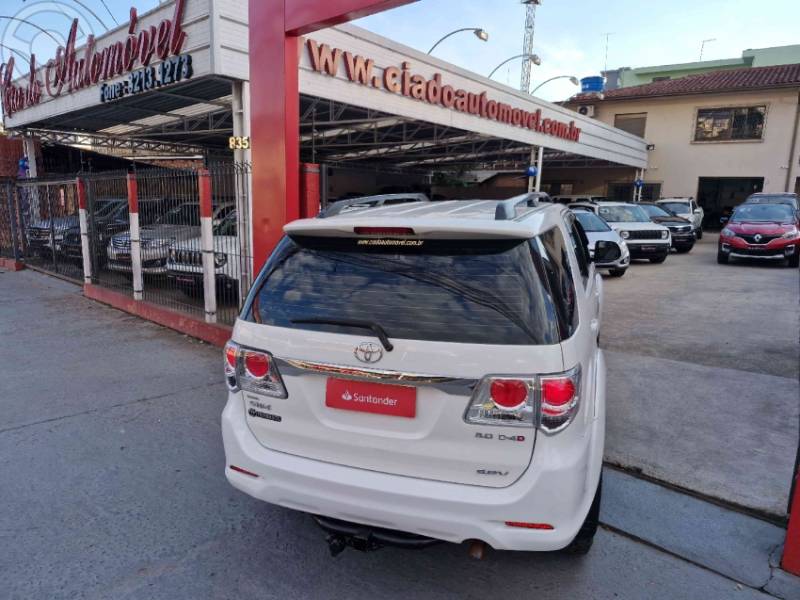 TOYOTA - HILUX SW4 3.0 SRV 4X4 16V TURBO INTERCOOLER DIESEL 4P AUTOMÁTICO - 2013/2013 - BRANCA - R$ 134.000,00