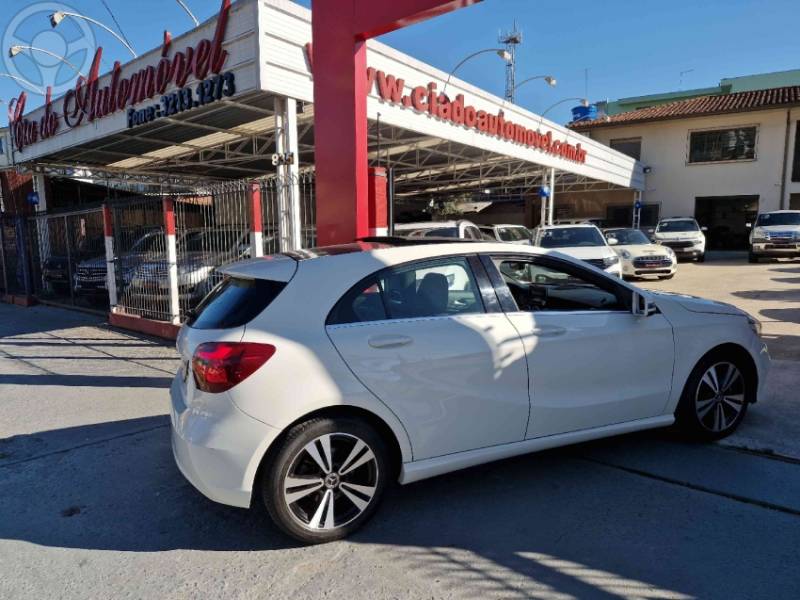 MERCEDES-BENZ - A 200 1.6 TURBO 16V FLEX 4P AUTOMÁTICO - 2017/2018 - BRANCA - R$ 119.000,00