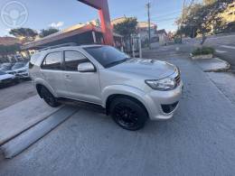 TOYOTA - HILUX SW4 3.0 SRV 4X4 16V TURBO INTERCOOLER DIESEL 4P AUTOMÁTICO - 2012/2013 - CHAMPAGNE - R$ 139.000,00