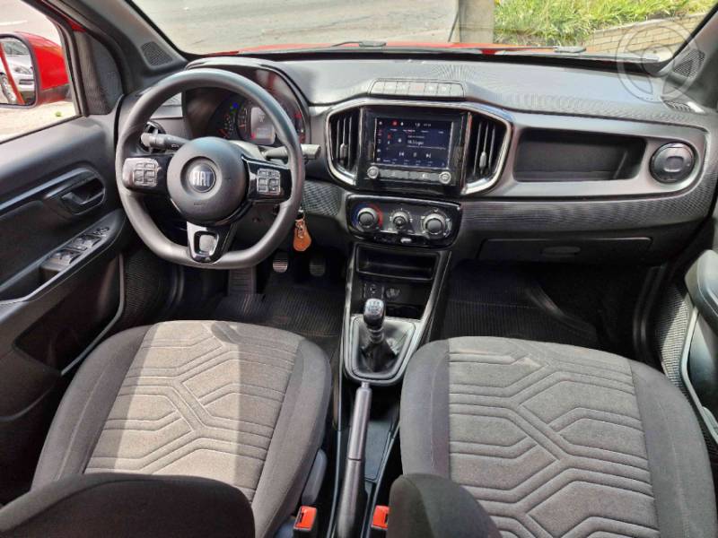 FIAT - STRADA - 2021/2022 - VERMELHA - R$ 92.000,00