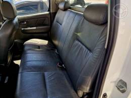 TOYOTA - HILUX 3.0 SRV TOP 4X4 CD 16V TURBO INTERCOOLER DIESEL 4P AUTOMÁTICO - 2014/2015 - BRANCA - R$ 149.000,00