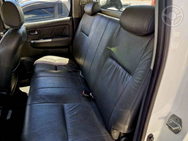 TOYOTA - HILUX 3.0 SRV TOP 4X4 CD 16V TURBO INTERCOOLER DIESEL 4P AUTOMÁTICO - 2014/2015 - BRANCA - R$ 149.000,00