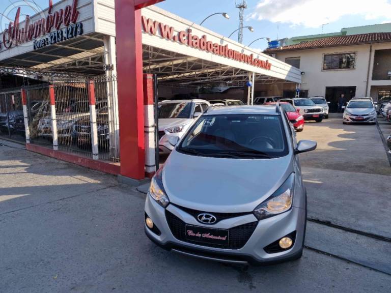 HYUNDAI - HB20X 1.6 16V STYLE FLEX 4P AUTOMÁTICO - 2013/2014 - PRATA - R$ 55.900,00