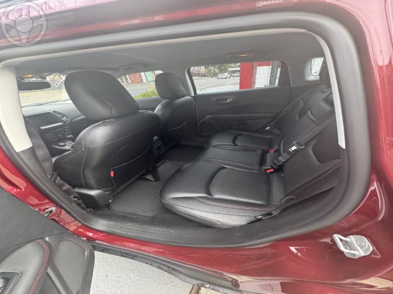 JEEP - COMPASS 2.0 16V DIESEL TRAILHAWK 4X4 AUTOMÁTICO - 2016/2017 - BORDO - R$ 109.000,00