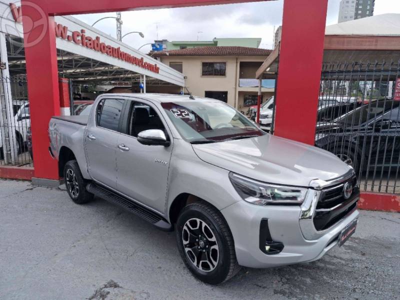 TOYOTA - HILUX 2.8 SRX 4X4 CD 16V DIESEL 4P AUTOMÁTICO - 2022/2022 - CINZA - R$ 249.000,00