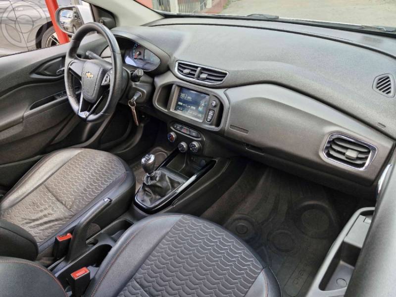 CHEVROLET - ONIX 1.4 MPFI LTZ 8V FLEX 4P MANUAL - 2018/2018 - BRANCA - R$ 67.900,00