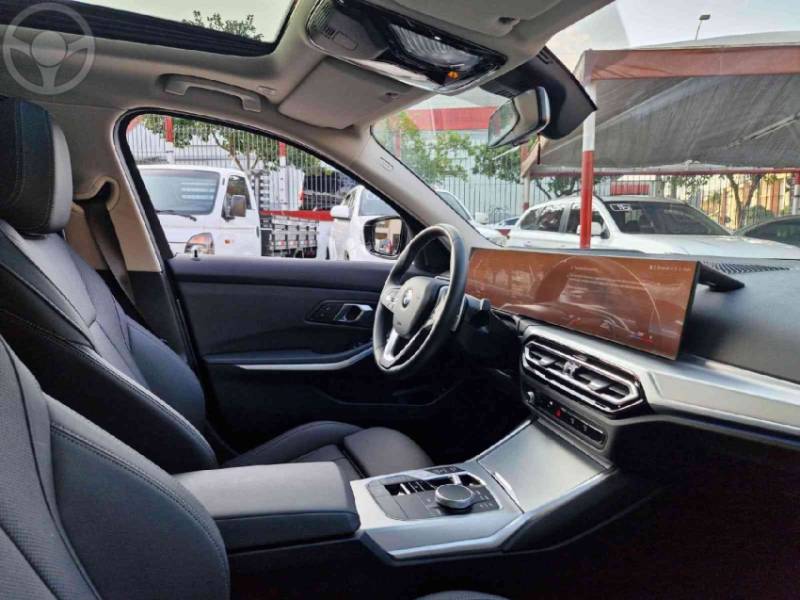 BMW - 320I 2.0 SPORT GP 16V TURBO ACTIVE FLEX 4P AUTOMÁTICO - 2024/2024 - CHUMBO - R$ 299.000,00