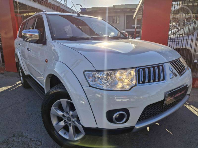 MITSUBISHI - PAJERO DAKAR 3.2 HPE 4X4 7 LUGARES 16V TURBO INTERCOOLER DIESEL 4P AUTOMÁTICO - 2011/2012 - BRANCA - R$ 99.900,00