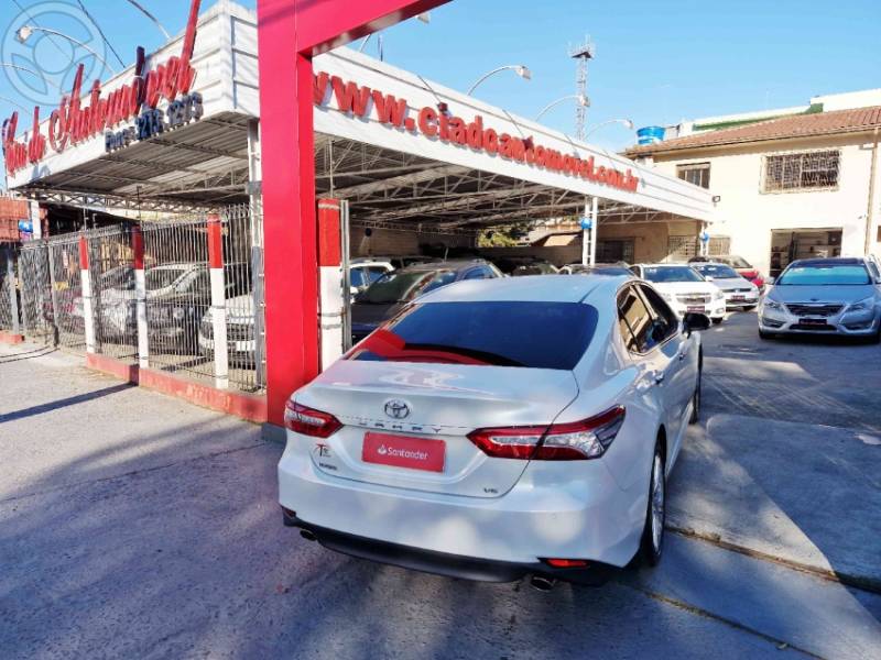 TOYOTA - CAMRY 3.5 XLE V6 24V 4P AUTOMÁTICO - 2018/2019 - BRANCA - R$ 175.000,00