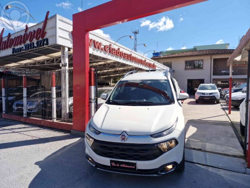 FIAT - TORO 2.0 16V TURBO DIESEL FREEDOM 4WD AT9 AUTOMÁTICO - 2018/2019 - BRANCA - R$ 104.900,00