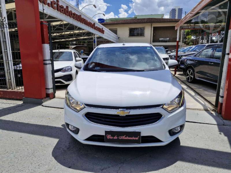 CHEVROLET - ONIX 1.4 MPFI LTZ 8V FLEX 4P MANUAL - 2018/2018 - BRANCA - R$ 67.900,00