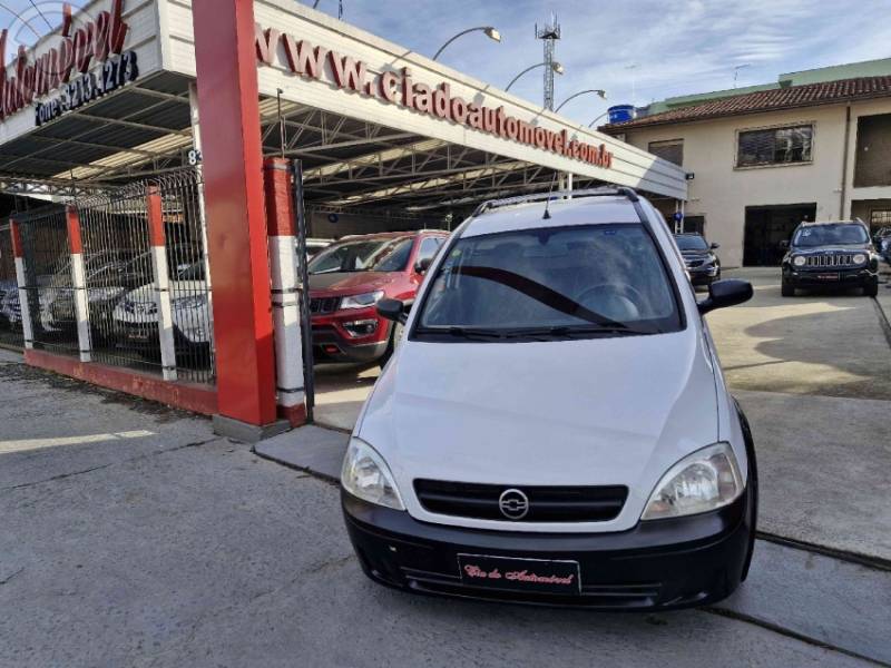 CHEVROLET - MONTANA 1.8 MPFI CS 8V FLEXPOWER 2P MANUAL - 2004/2004 - BRANCA - R$ 31.900,00