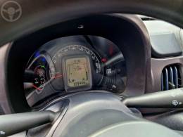 FIAT - MOBI 1.0 8V EVO FLEX WAY MANUAL - 2018/2018 - VERMELHA - R$ 47.900,00