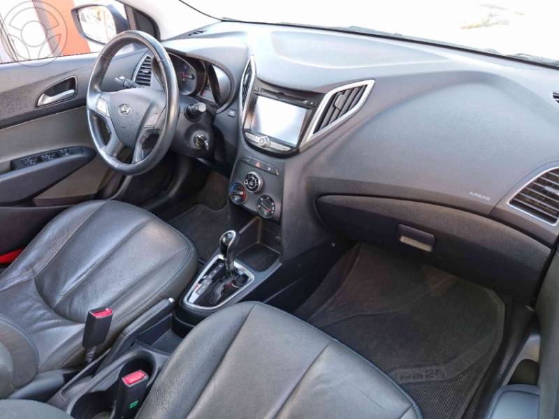 HYUNDAI - HB20X 1.6 16V STYLE FLEX 4P AUTOMÁTICO - 2013/2014 - PRATA - R$ 55.900,00