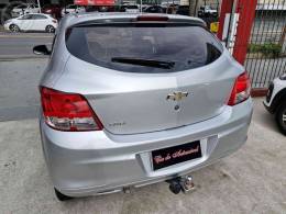 CHEVROLET - ONIX 1.0 MPFI JOY 8V FLEX 4P MANUAL - 2017/2018 - PRATA - R$ 46.900,00