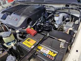 TOYOTA - HILUX 3.0 SRV TOP 4X4 CD 16V TURBO INTERCOOLER DIESEL 4P AUTOMÁTICO - 2014/2015 - BRANCA - R$ 149.000,00