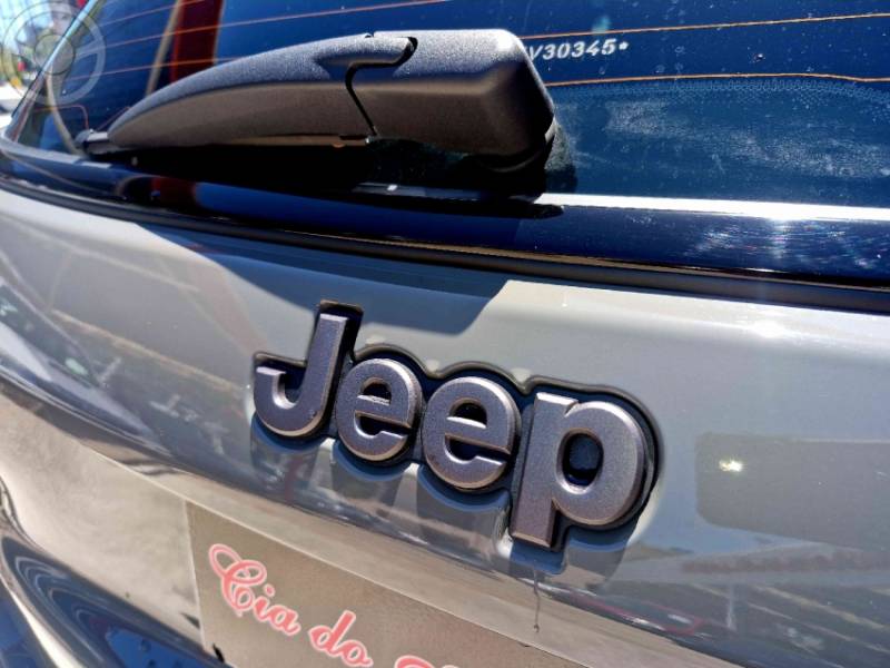 JEEP - COMPASS 2.0 HURRICANE BLACKHAWK 4X4 TURBO 4P AUTOMÁTICO - 2024/2025 - CINZA - R$ 225.000,00