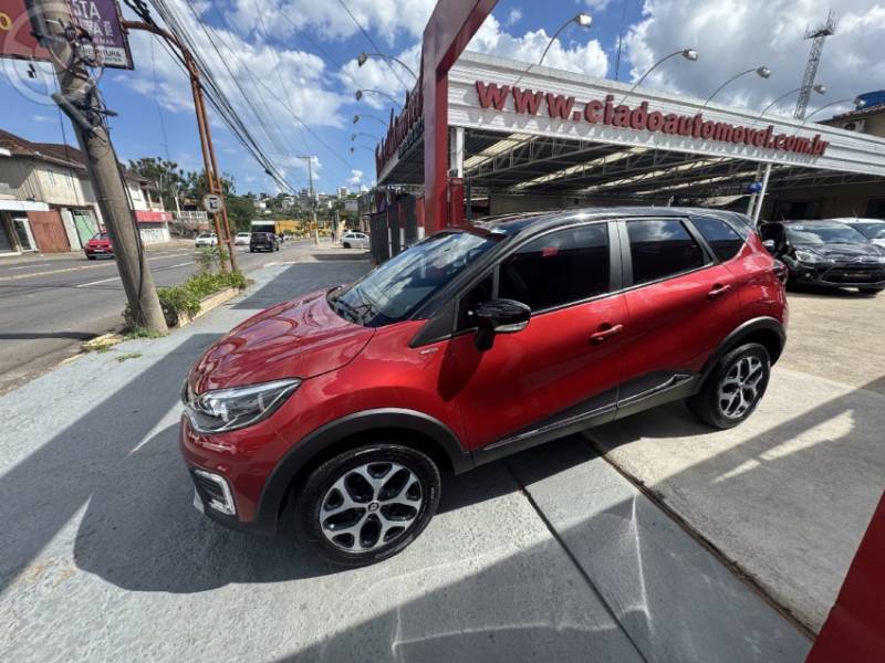RENAULT - CAPTUR 1.6 16V INTENSE BOSE FLEX 4P AUTOMÁTICO - 2020/2021 - BORDO - R$ 88.000,00
