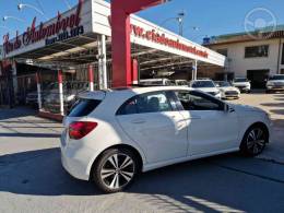 MERCEDES-BENZ - A 200 1.6 TURBO 16V FLEX 4P AUTOMÁTICO - 2017/2018 - BRANCA - R$ 119.000,00