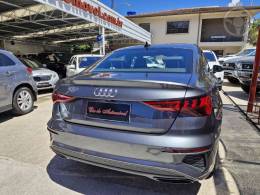 AUDI - A3 2.0 TFSI PERFORMANCE BLACK SEDAN 4P AUTOMÁTICA - 2022/2023 - CINZA - R$ 199.000,00