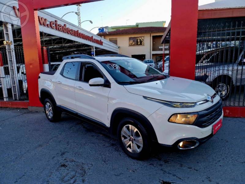 FIAT - TORO 1.8 16V EVO FLEX FREEDOM AUTOMÁTICO - 2018/2019 - BRANCA - R$ 89.000,00