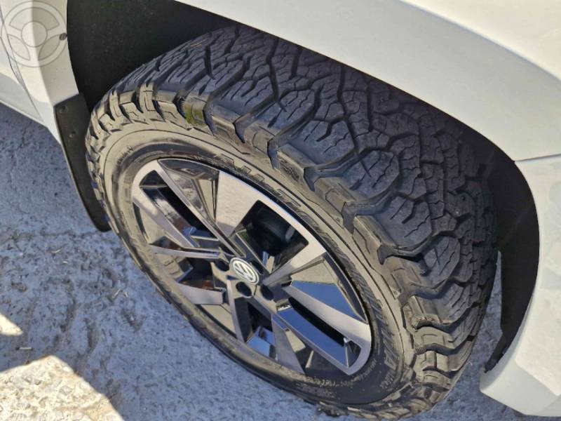 VOLKSWAGEN - AMAROK 3.0 V6 TDI HIGHLINE CD DIESEL 4MOTION AUTOMÁTICO - 2024/2025 - BRANCA - R$ 290.000,00