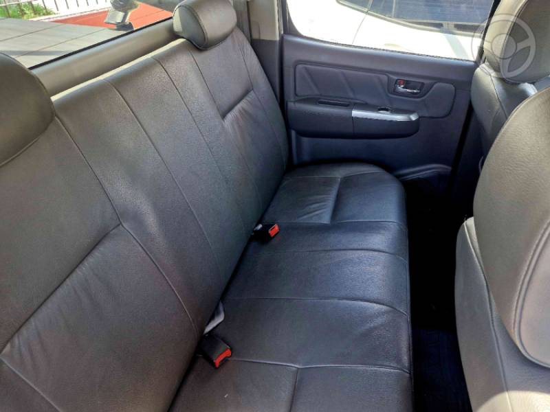 TOYOTA - HILUX 3.0 SRV TOP 4X4 CD 16V TURBO INTERCOOLER DIESEL 4P AUTOMÁTICO - 2014/2015 - BRANCA - R$ 149.000,00