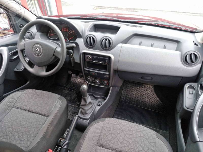 RENAULT - DUSTER 1.6 4X2 16V FLEX 4P MANUAL - 2012/2013 - BORDO - R$ 53.000,00