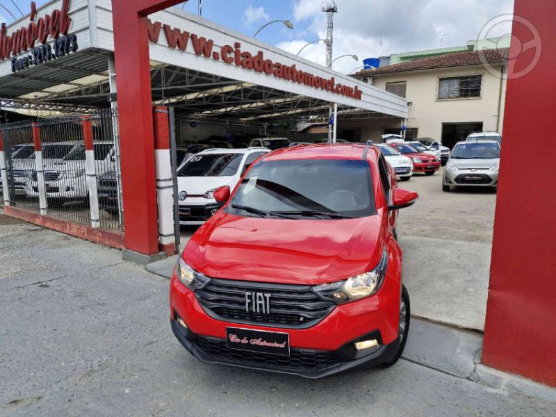 FIAT - STRADA - 2021/2022 - VERMELHA - R$ 92.000,00