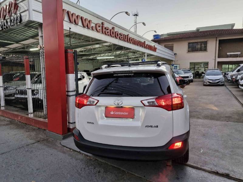 TOYOTA - RAV4 2.0 4X2 16V 4P AUTOMÁTICO - 2014/2014 - BRANCA - R$ 84.900,00