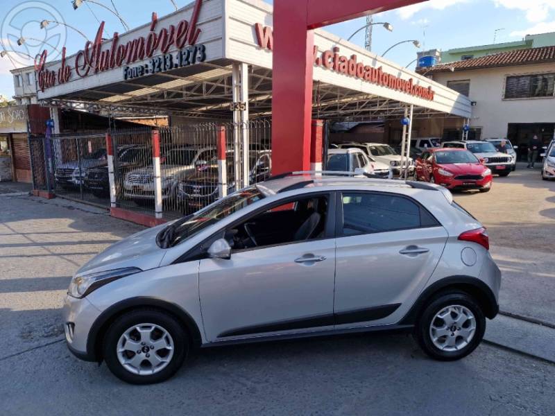 HYUNDAI - HB20X 1.6 16V STYLE FLEX 4P AUTOMÁTICO - 2013/2014 - PRATA - R$ 55.900,00